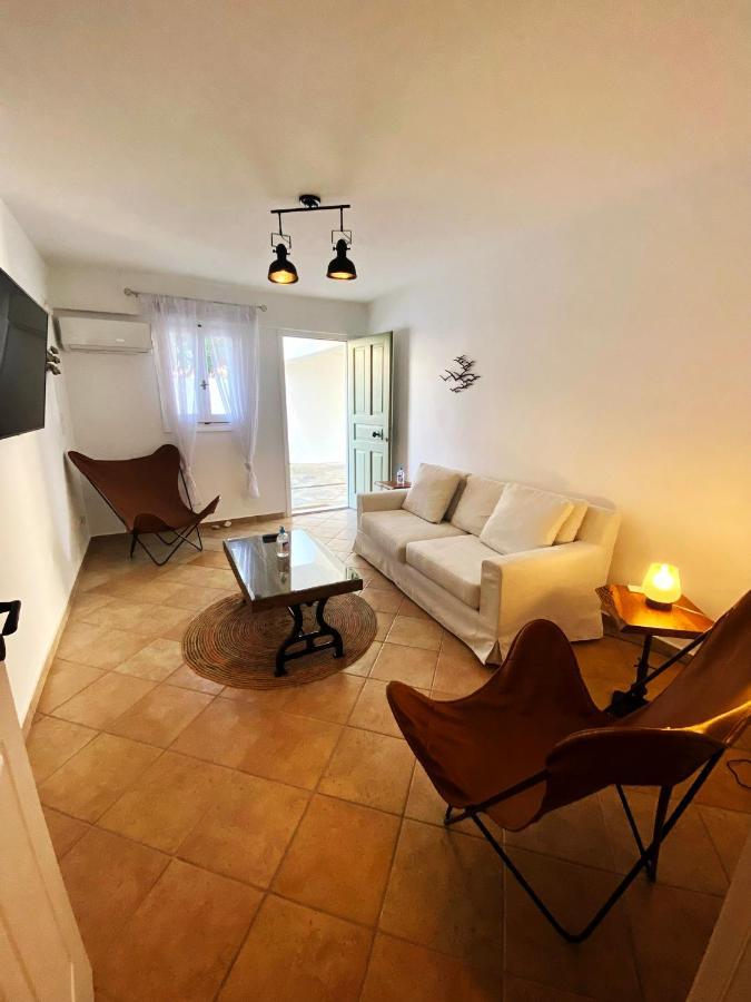 Andros 4 All Seasons Villas & Suites - Agios Petros Kipri  Eksteriør billede